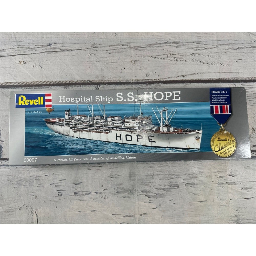 Revell 00007 - Hospital S.S. Hope Model Boat Kit - 1:471 Scale New In Box Sealed